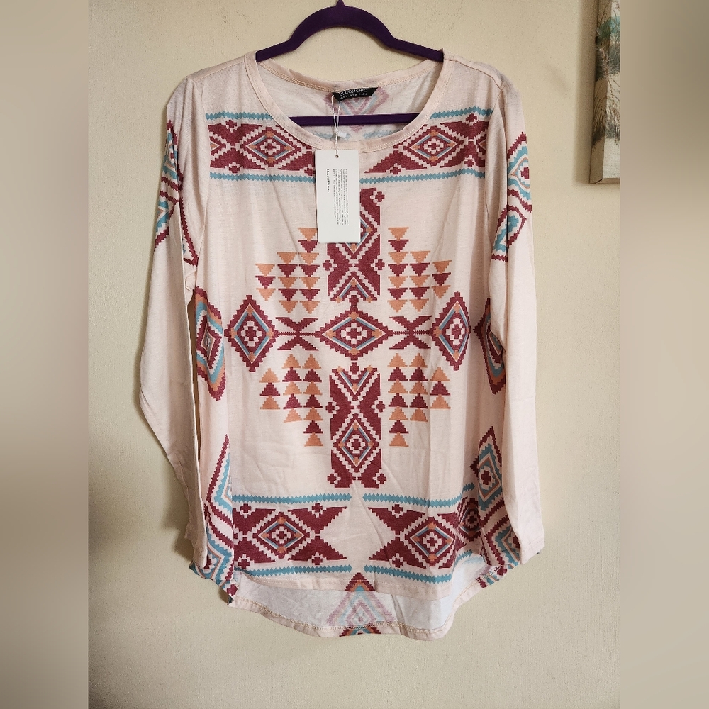 Bloomchic Aztec southwest Print Long Sleeve Top 14/16 XL, 1X NWT